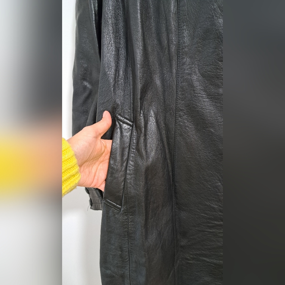 Elegant Black Leather Coat for Women - Picture 3 of 6